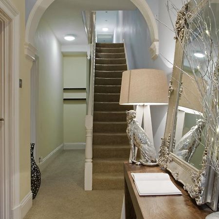 Oaklands Apartment Wolverhampton Bagian luar foto