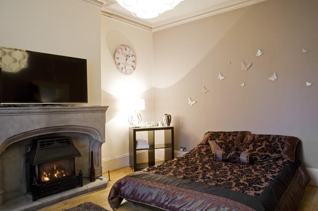 Oaklands Apartment Wolverhampton Bagian luar foto