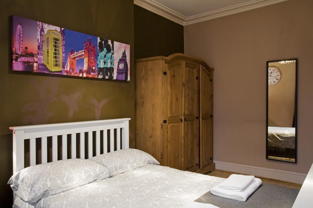 Oaklands Apartment Wolverhampton Bagian luar foto